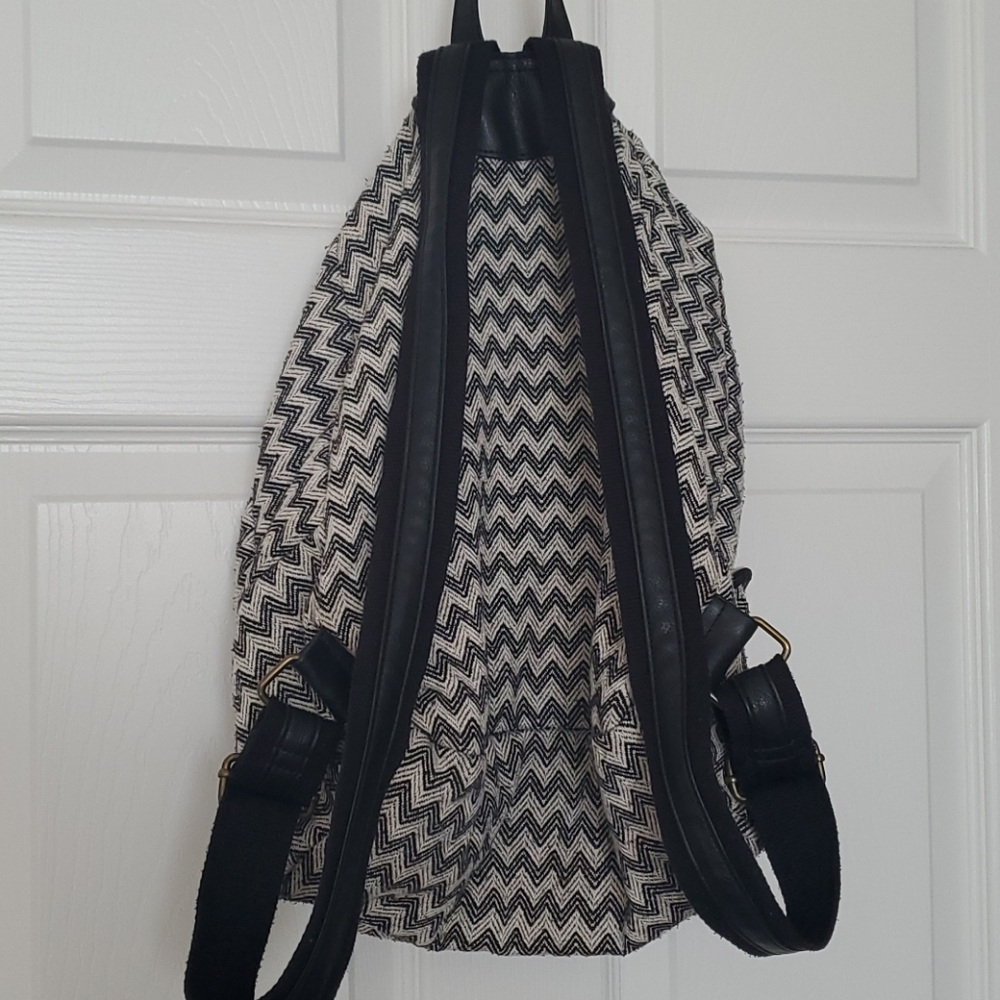 Medium Sized Backpack - image 3